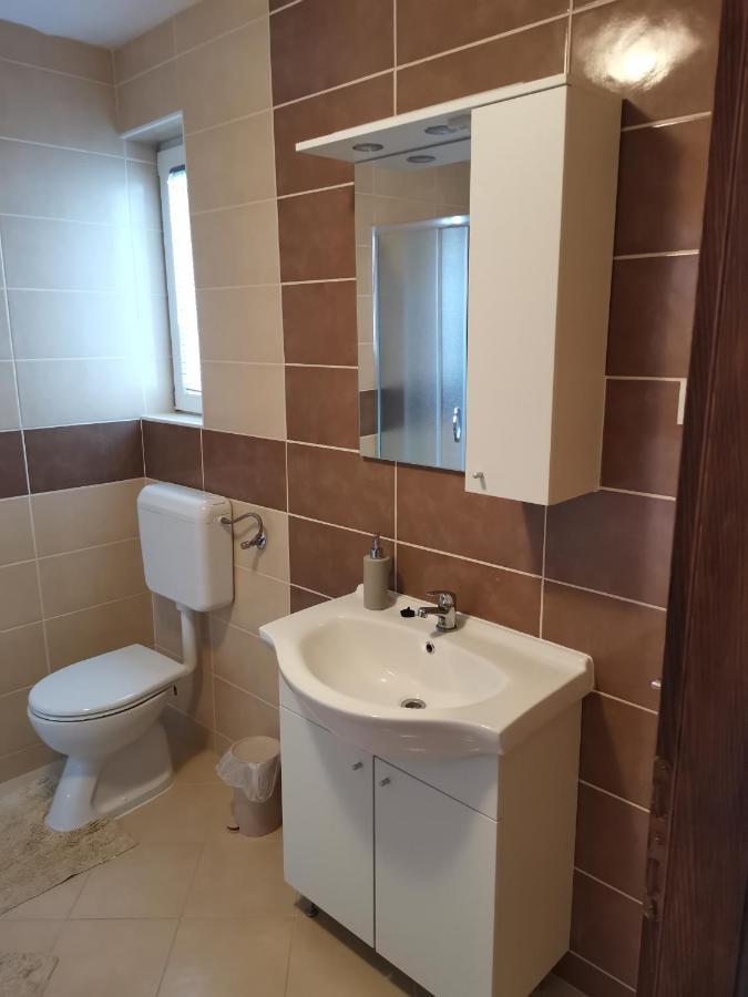 Apartman Jadranka Vir Eksteriør billede